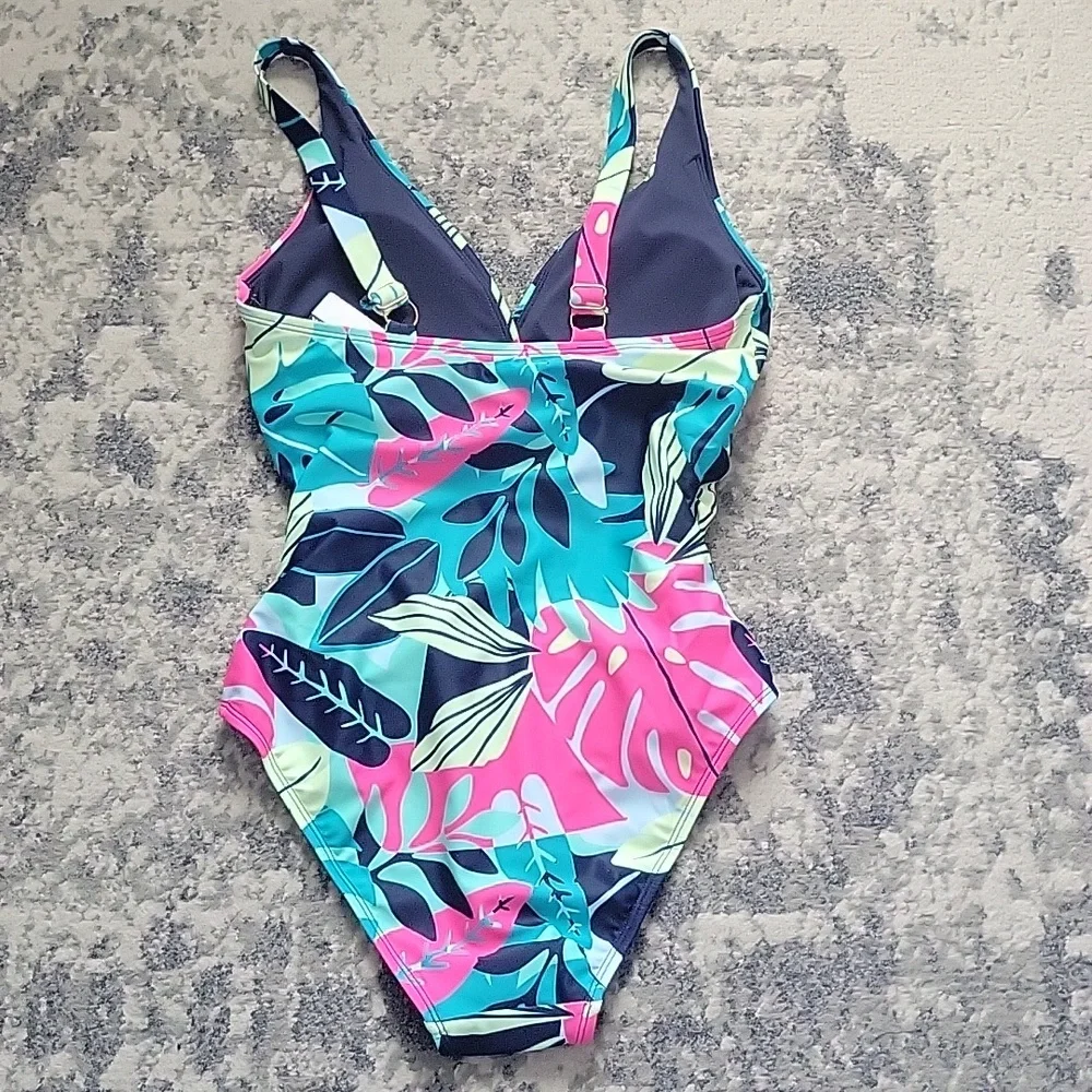 N/A bold tropical